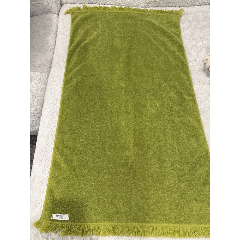 VINTAGE MARTEX Avocado Terri-Down Cotton Bath Towel Fringe USA 100% Cotton 24x42